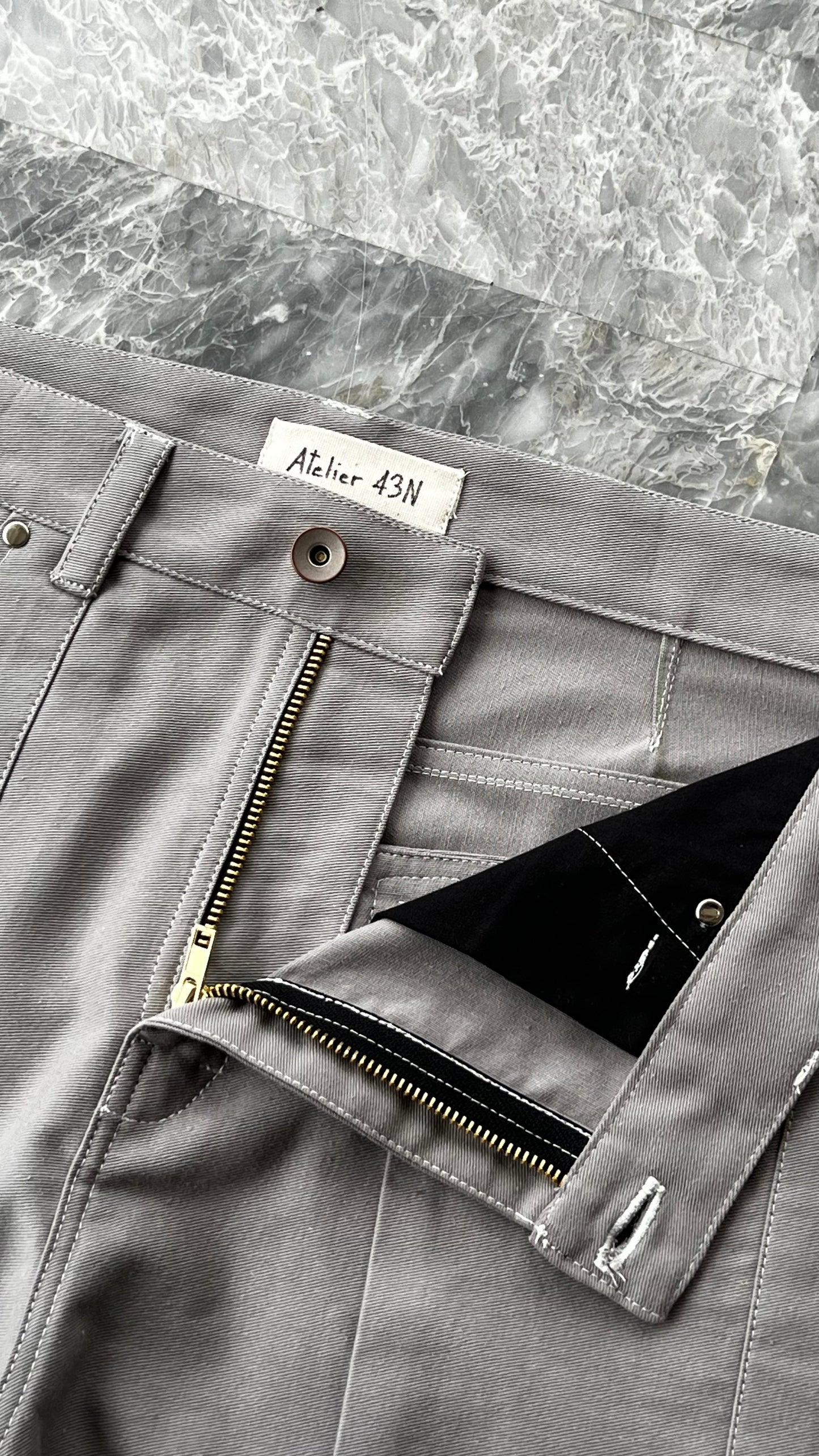 No.4 grey